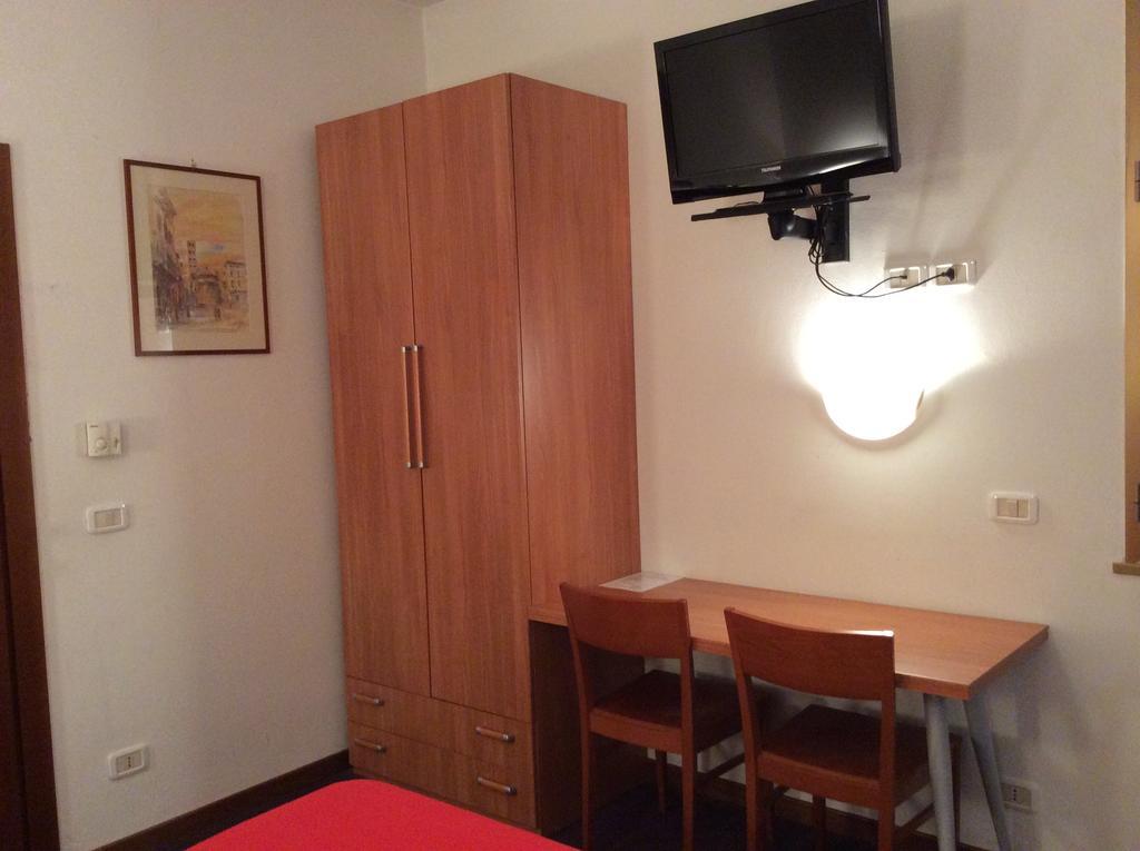Hotel San Marco Arezzo Kamer foto
