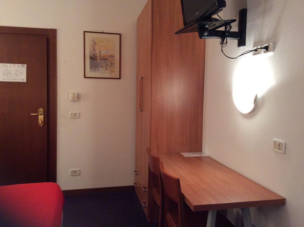 Hotel San Marco Arezzo Kamer foto